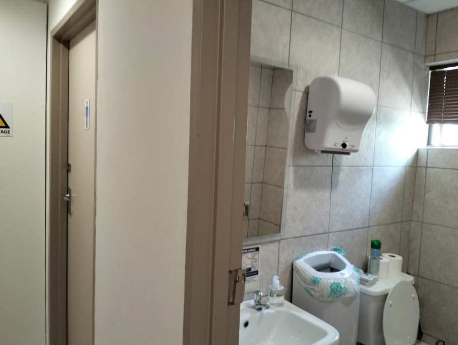 Commercial Property for Sale in Rosenpark Western Cape